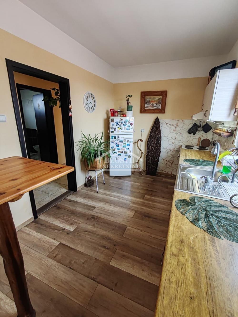 Kuća na prodaju, Centar, Ruma, 221m², 245.000 €