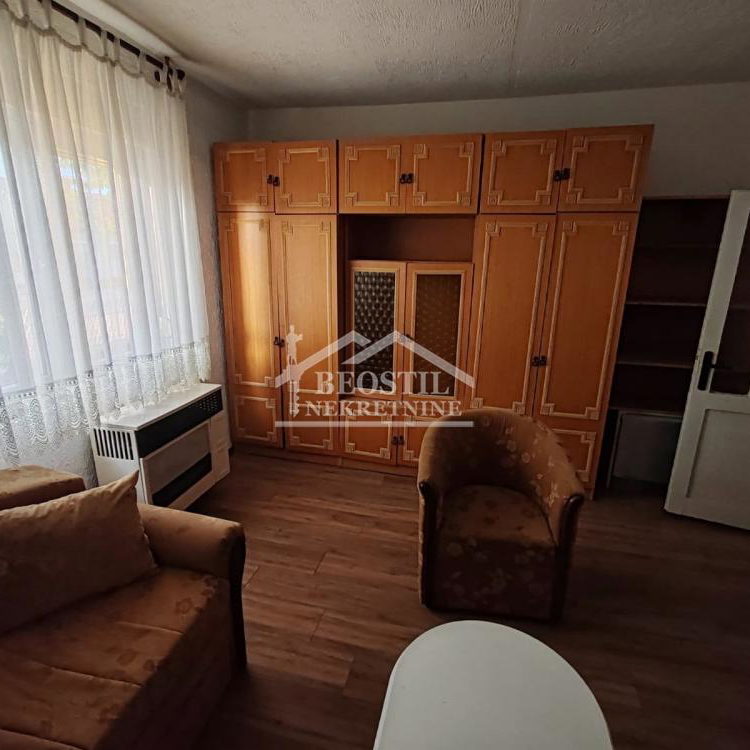 Kuća Prodaja Ruma  221 m2