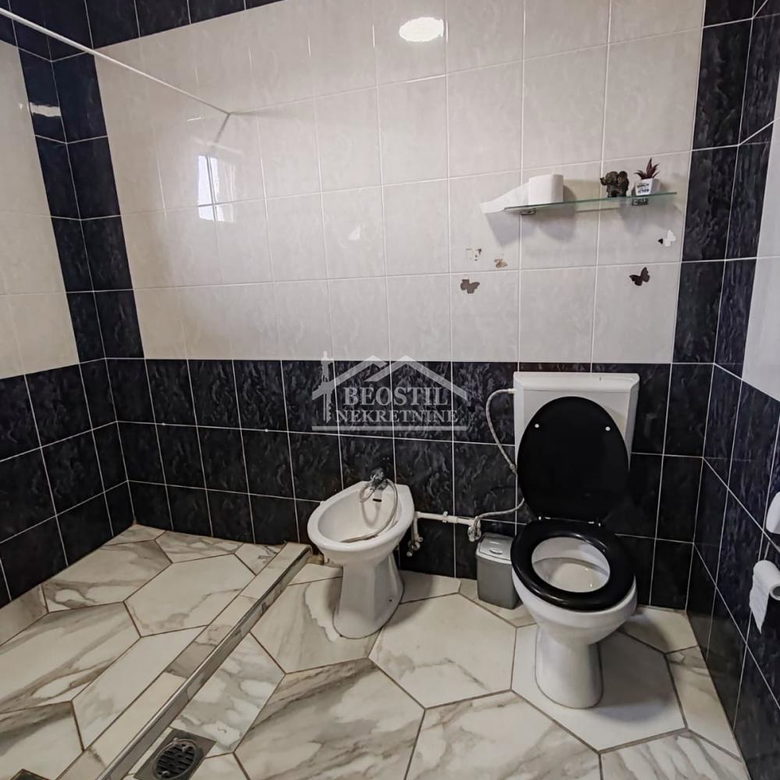 Kuća Prodaja Ruma  221 m2