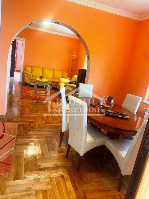 Kuća Prodaja Pećinci  195 m2