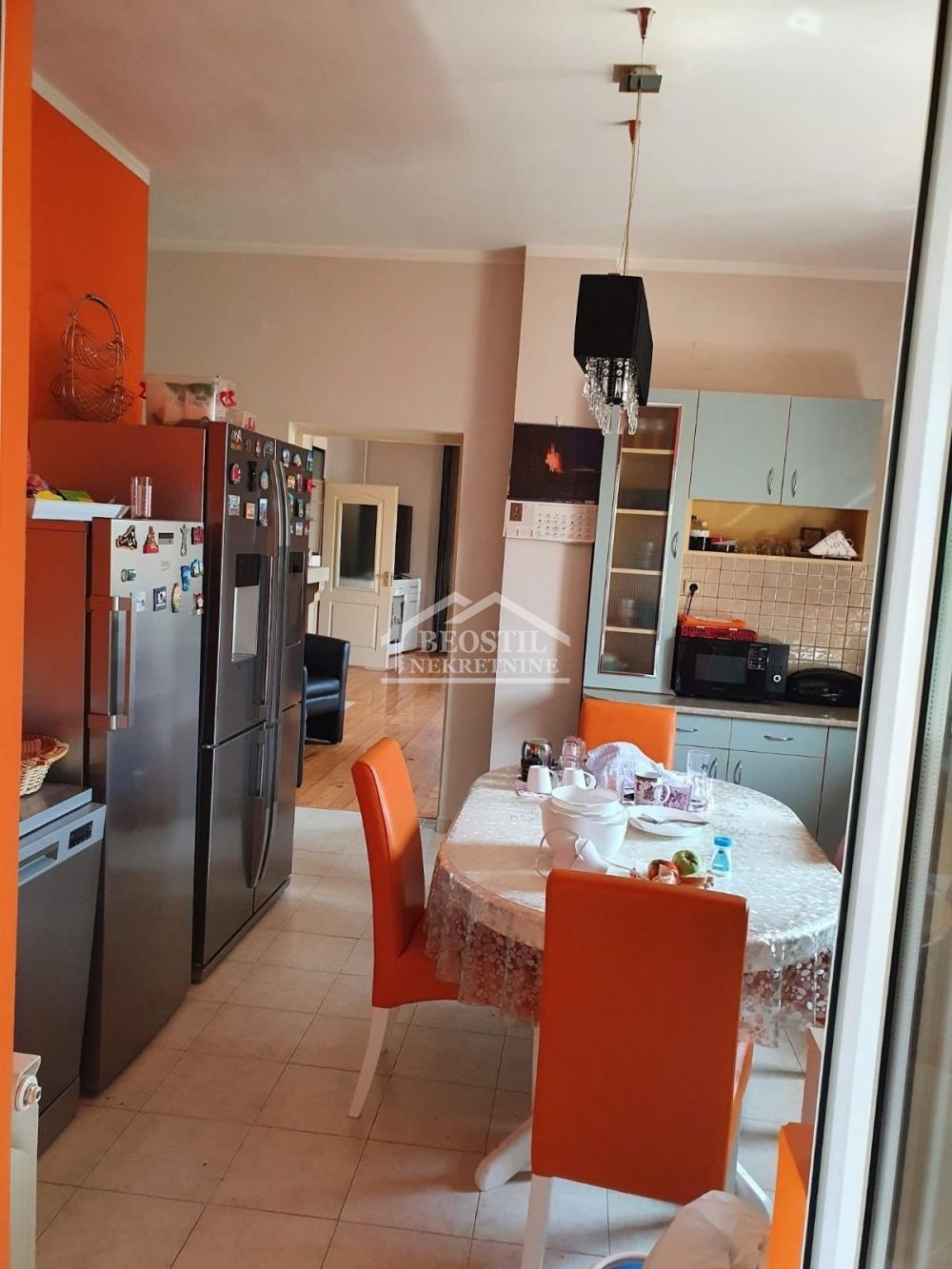 Kuća Prodaja Beograd Ovča 155 m2