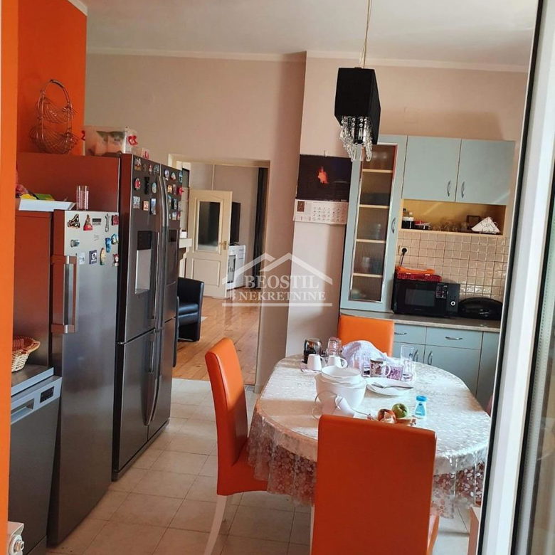 Kuća Prodaja Beograd Ovča 155 m2