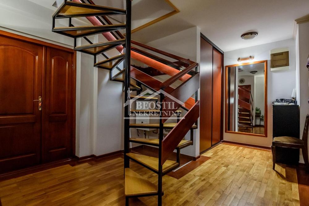 Četvorosoban stan na prodaju, Dorćol, Beograd, 104m², 380.000 €