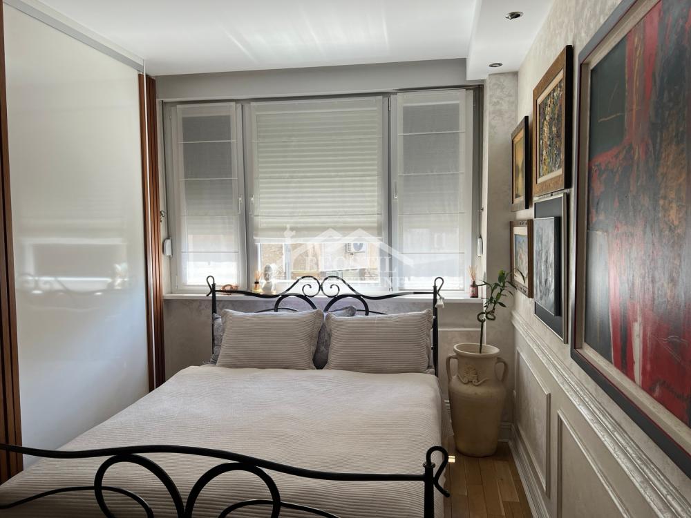 Stan Prodaja Beograd Stan Prodaja Beograd Hram Svetog Save 70 m2