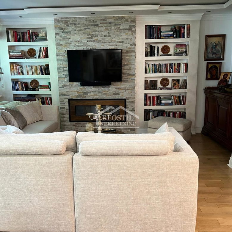Stan Prodaja Beograd Hram Svetog Save 70 m2