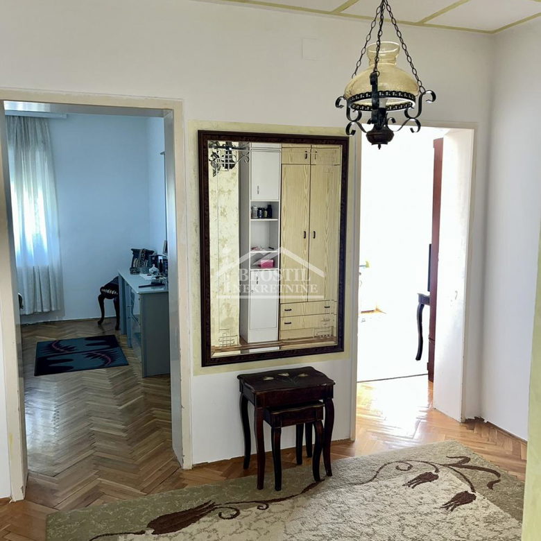 Kuća Prodaja Beograd Grocka (mesto) 341 m2