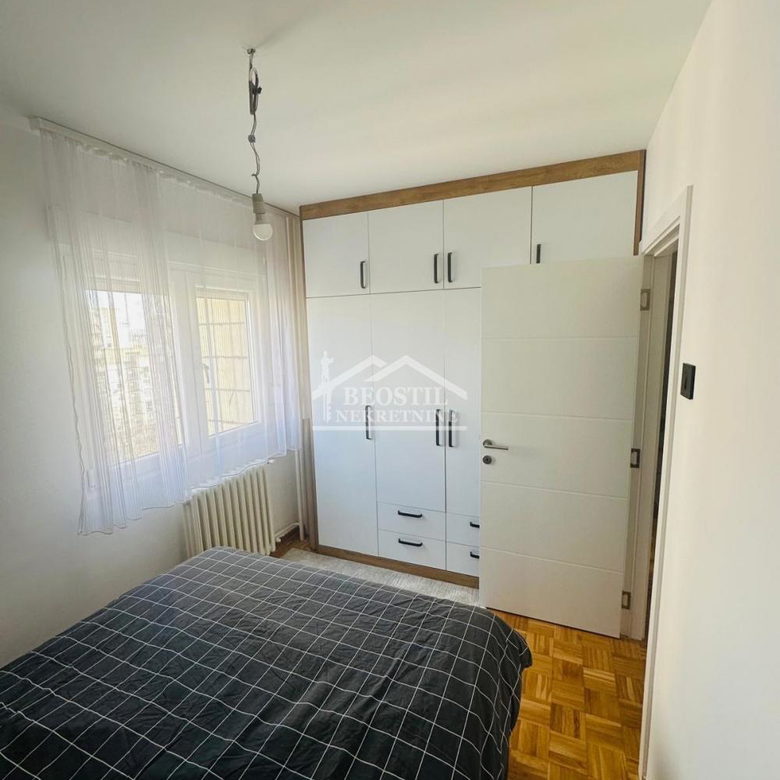 Stan Prodaja Beograd Blok 61 70 m2