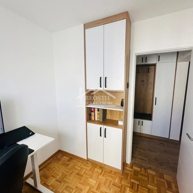 Stan Prodaja Beograd Blok 61 70 m2