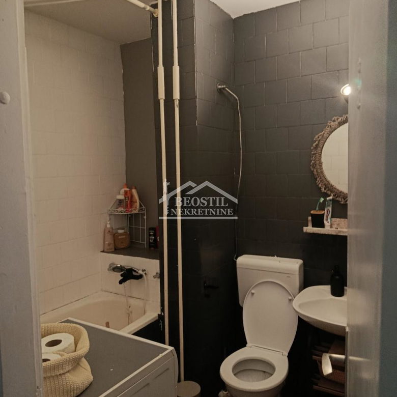Stan Prodaja Beograd Banjica 74 m2