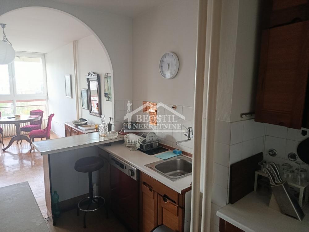 132025183_11_20260526182823 Trosoban stan na prodaju, Banjica, Beograd, 74m², 209.000 €