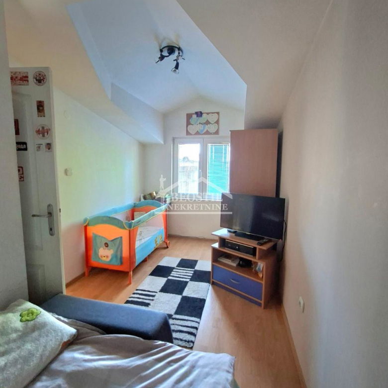 Troiposoban stan na prodaju, Karaburma, Beograd, 73m², 175.000 €