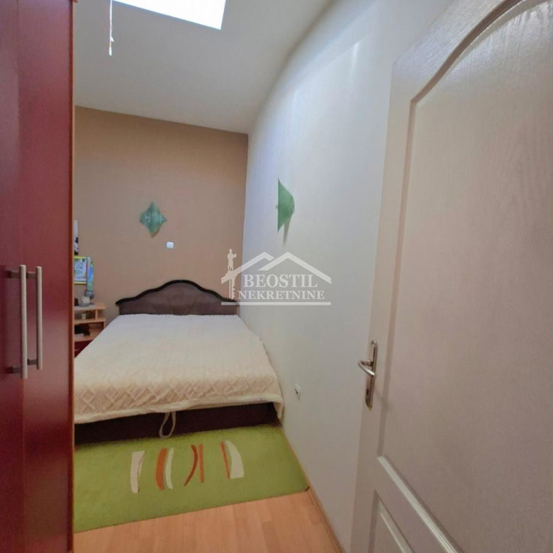 Troiposoban stan na prodaju, Karaburma, Beograd, 73m², 175.000 €