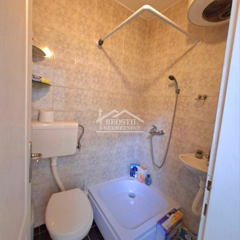 Troiposoban stan na prodaju, Karaburma, Beograd, 73m², 175.000 €