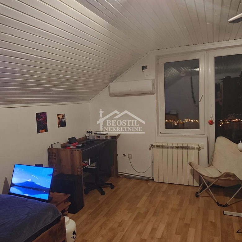 Kuća Prodaja Beograd Ugrinovci 225 m2