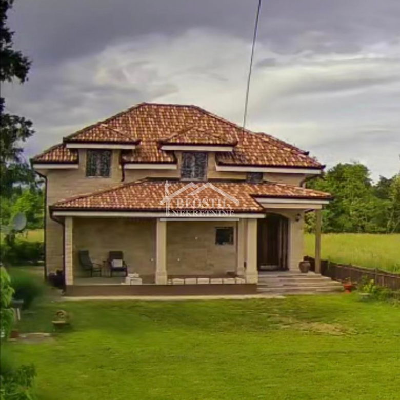Kuća na prodaju, Centar, Ub, 160m², 219.000 €