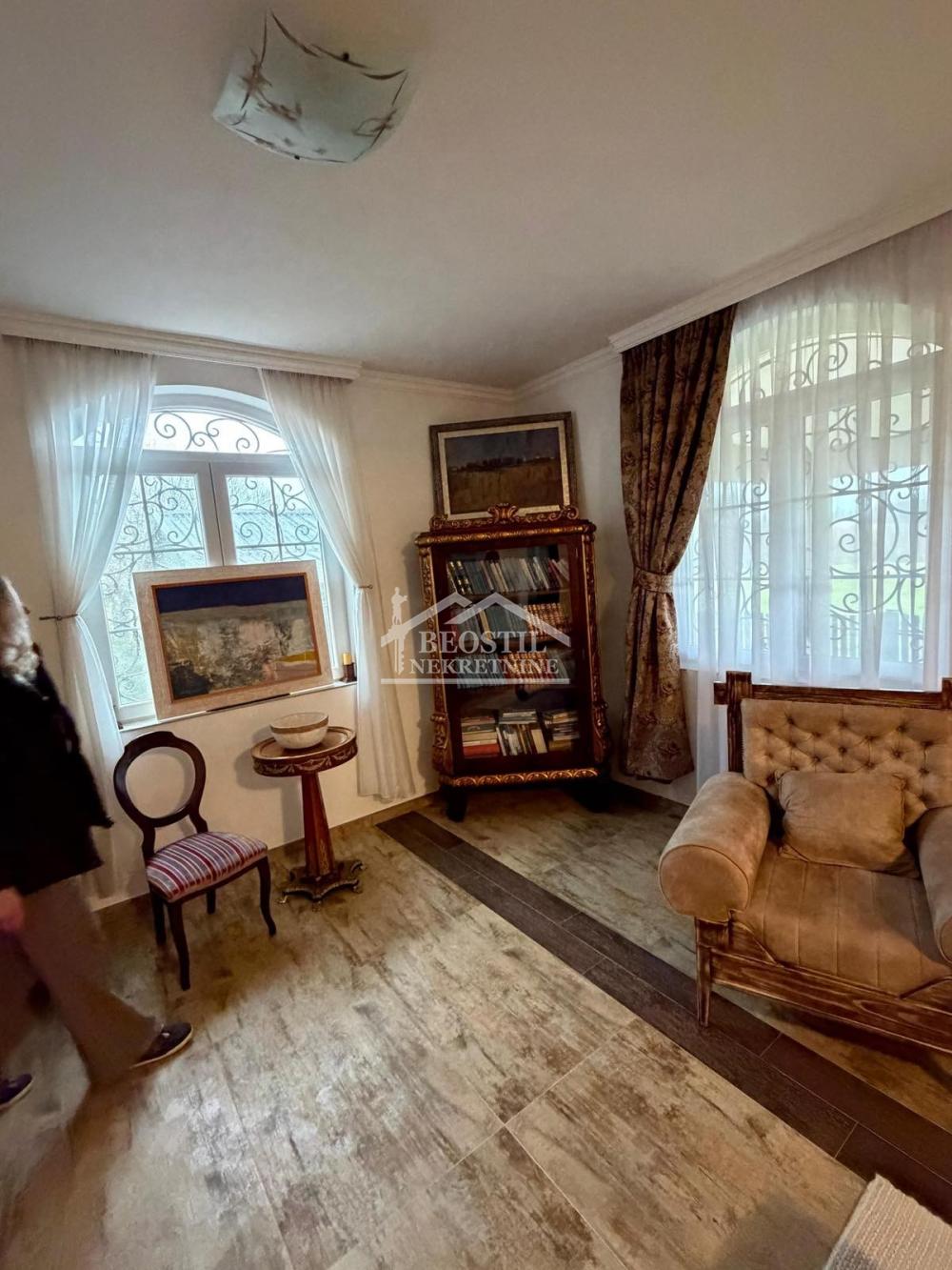 Kuća Prodaja Ub  160 m2