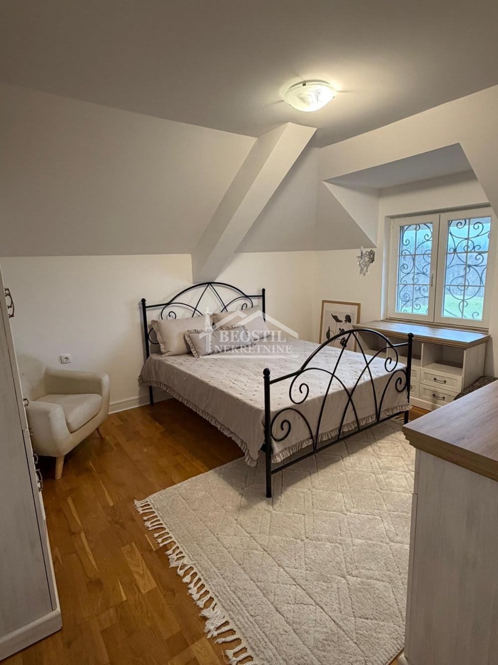 Kuća Prodaja Ub  160 m2