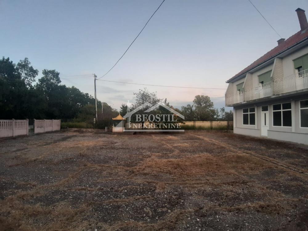 Kuća Prodaja Vladimirci  204 m2