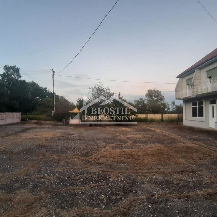 Kuća Prodaja Vladimirci  204 m2