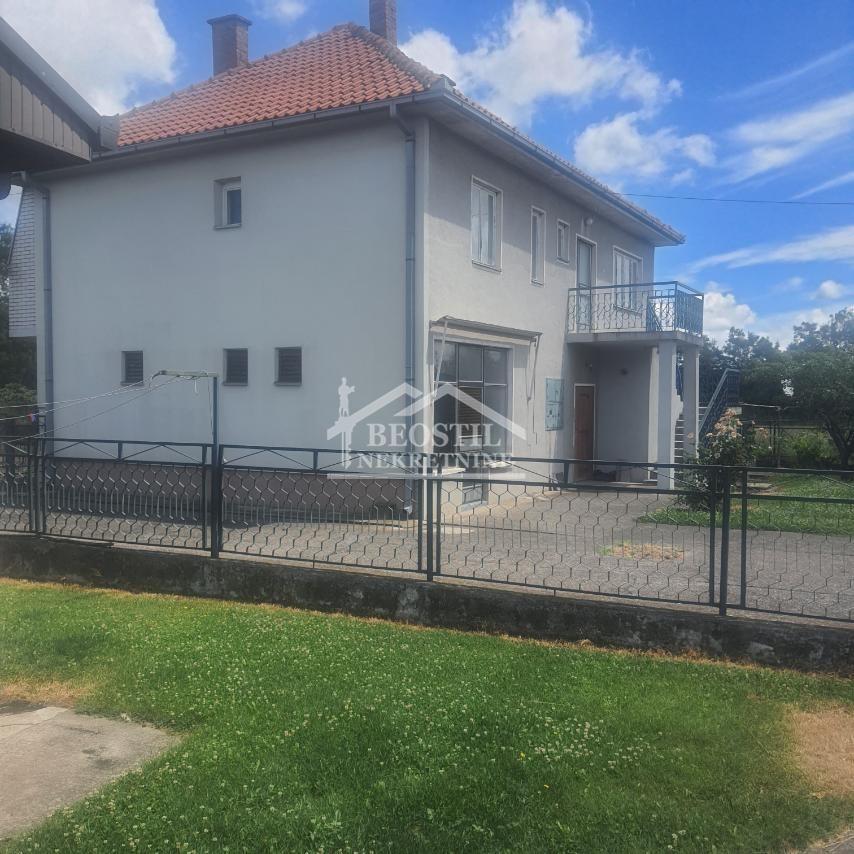 Kuća Prodaja Vladimirci  204 m2