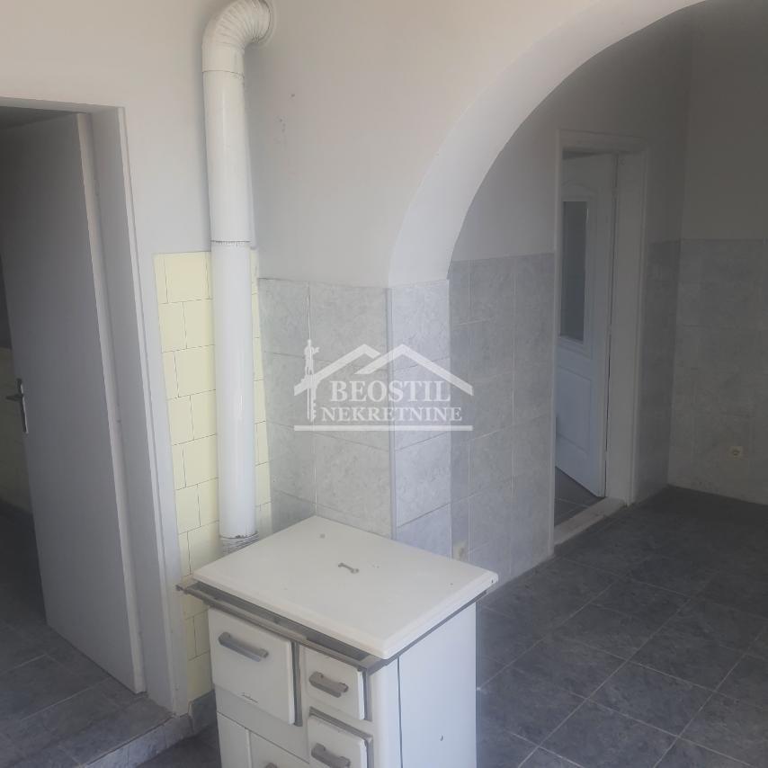 Kuća Prodaja Vladimirci  204 m2