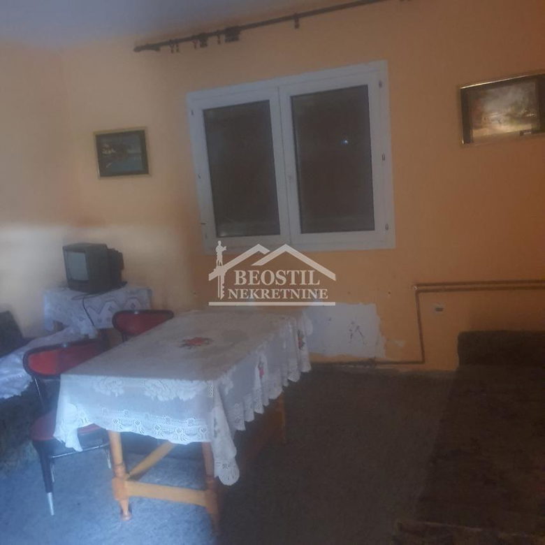 Kuća Prodaja Vladimirci  204 m2
