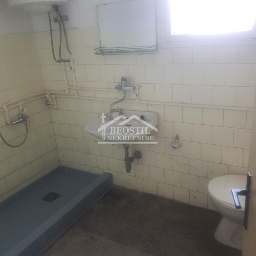 Kuća Prodaja Vladimirci  204 m2