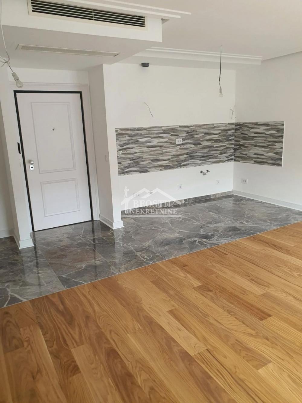 Stan Izdavanje Beograd Slavujev Venac 77 m2