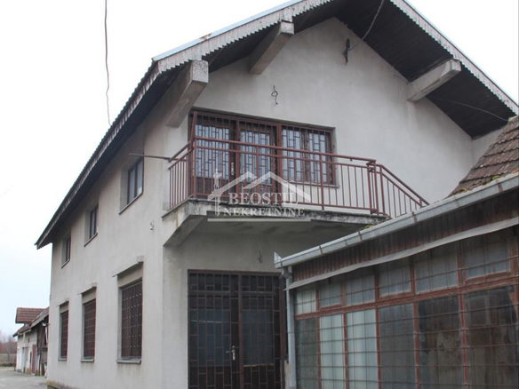 Kuća Prodaja Beograd Dobanovci 680 m2