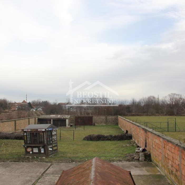 Kuća Prodaja Beograd Dobanovci 680 m2