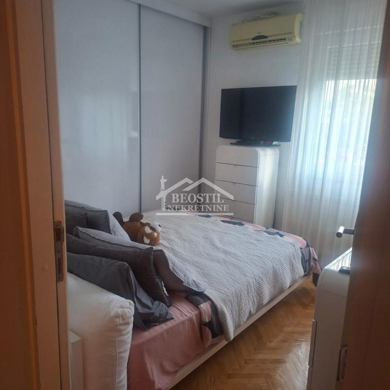 Četvorosoban stan na prodaju, Bežanijska Kosa 2, Beograd, 96m², 335.000 €