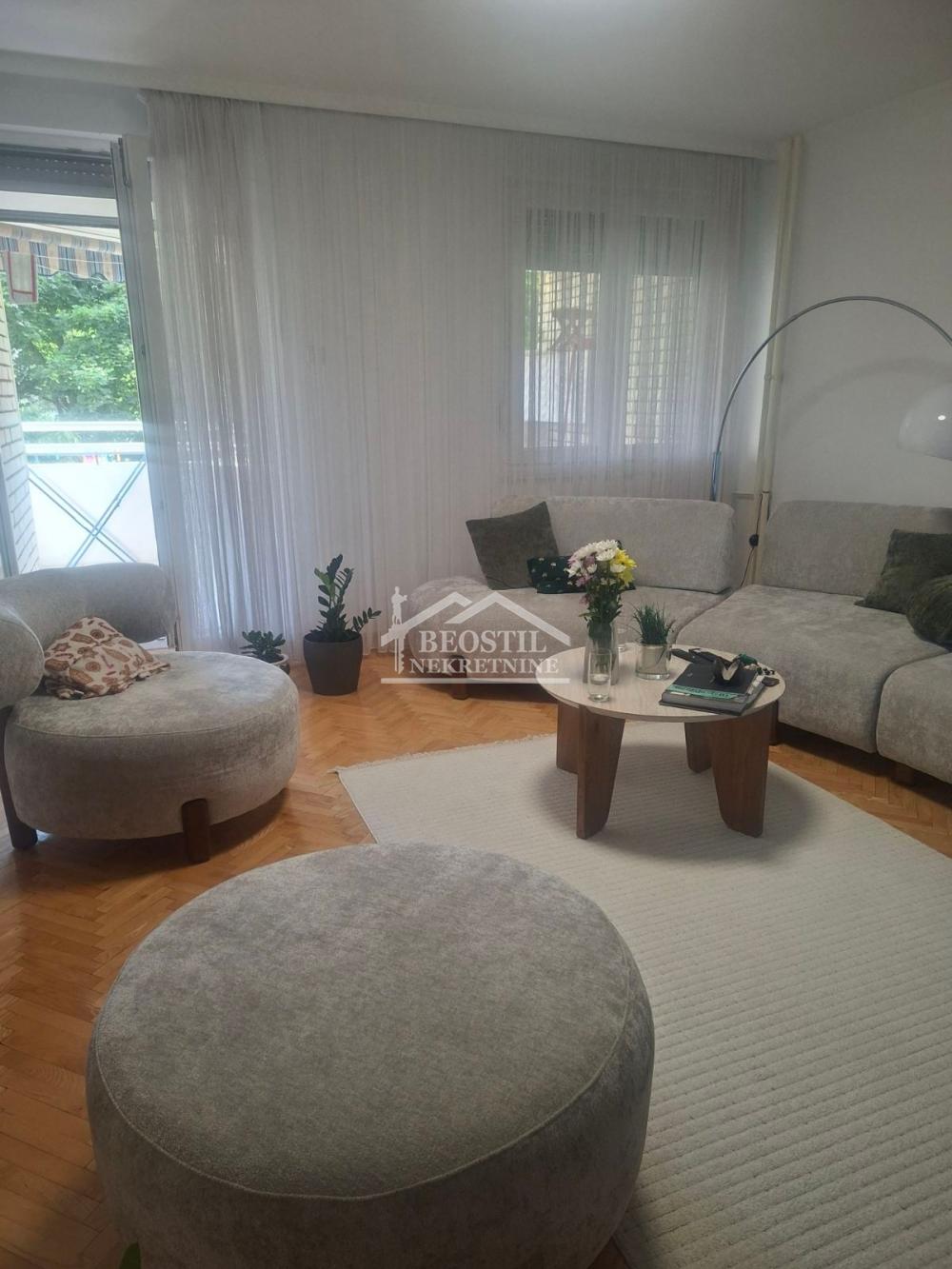 Četvorosoban stan na prodaju, Bežanijska Kosa 2, Beograd, 96m², 335.000 €
