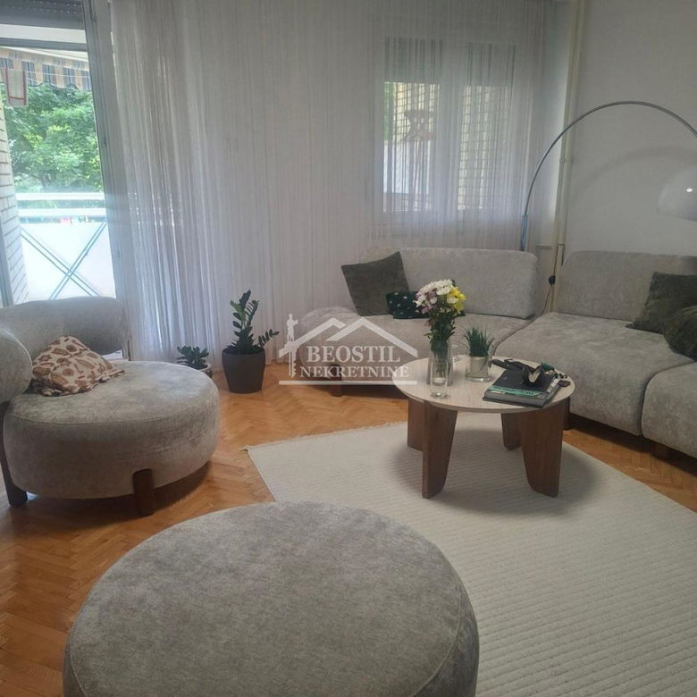 Četvorosoban stan na prodaju, Bežanijska Kosa 2, Beograd, 96m², 335.000 €