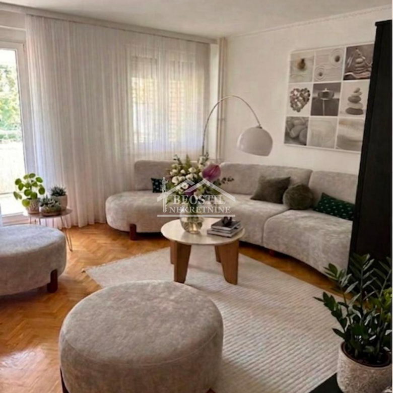 Četvorosoban stan na prodaju, Bežanijska Kosa 2, Beograd, 96m², 335.000 €