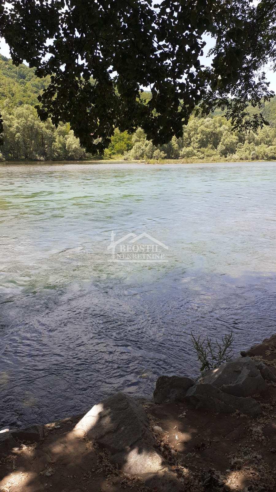 Kuća Prodaja Ljubovija  40 m2