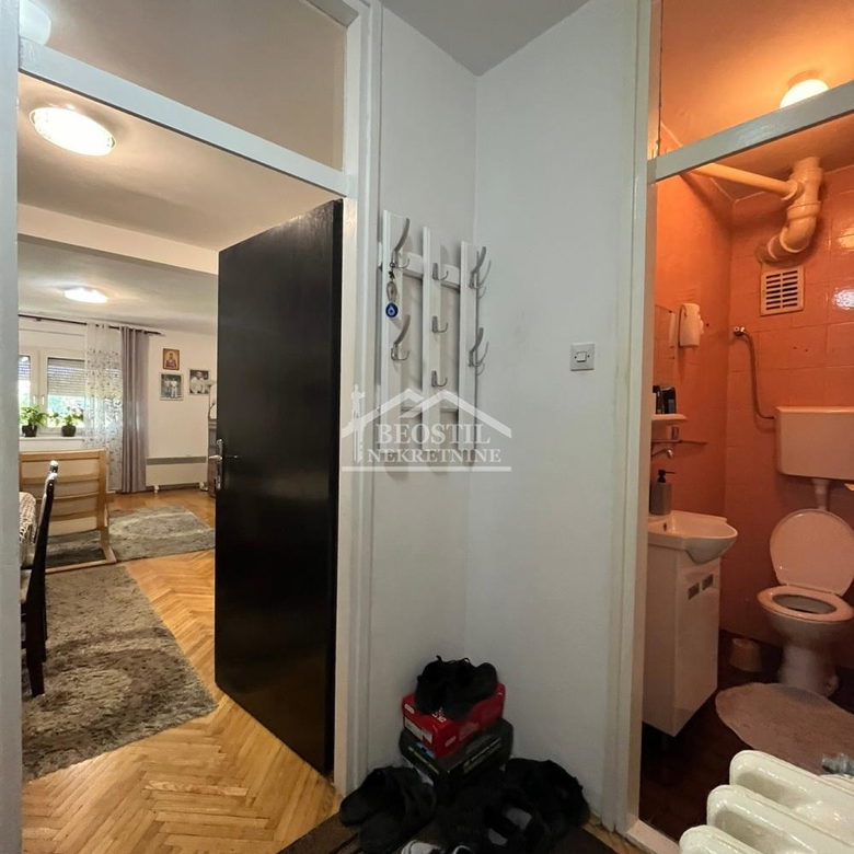 Trosoban stan na prodaju, Papazovac, Smederevo, 76m², 119.000 €