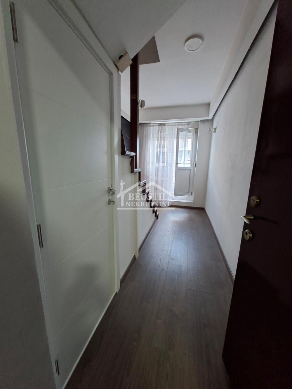 132025276_12_20260612113828 Lokal Izdavanje Beograd Beograd Centar 85 m2