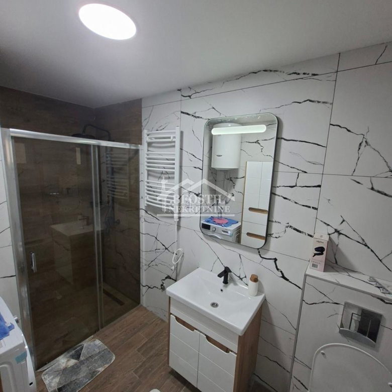Trosoban stan na prodaju, Nova Pazova, Stara Pazova, 66m², 116.500 €