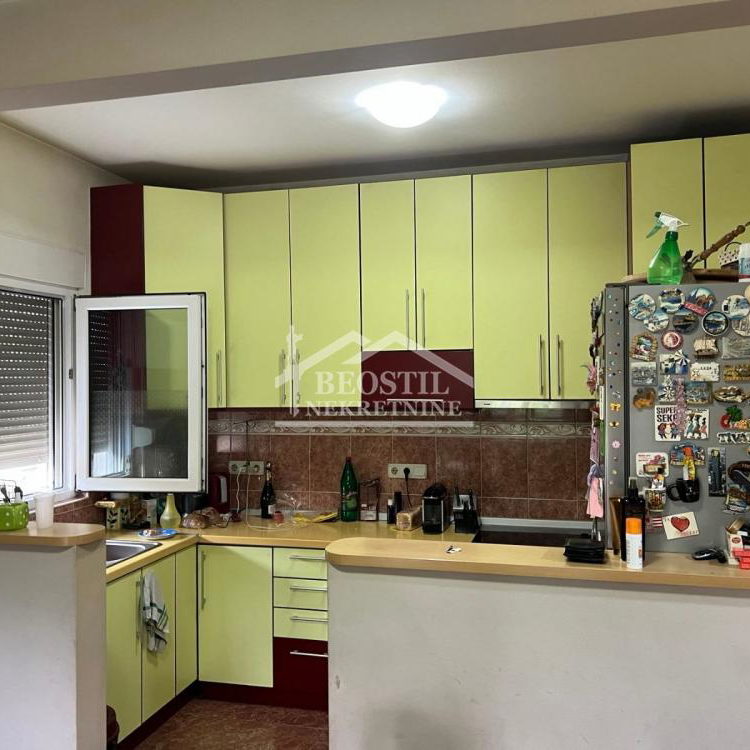 Kuća Prodaja Beograd Ledine 262 m2