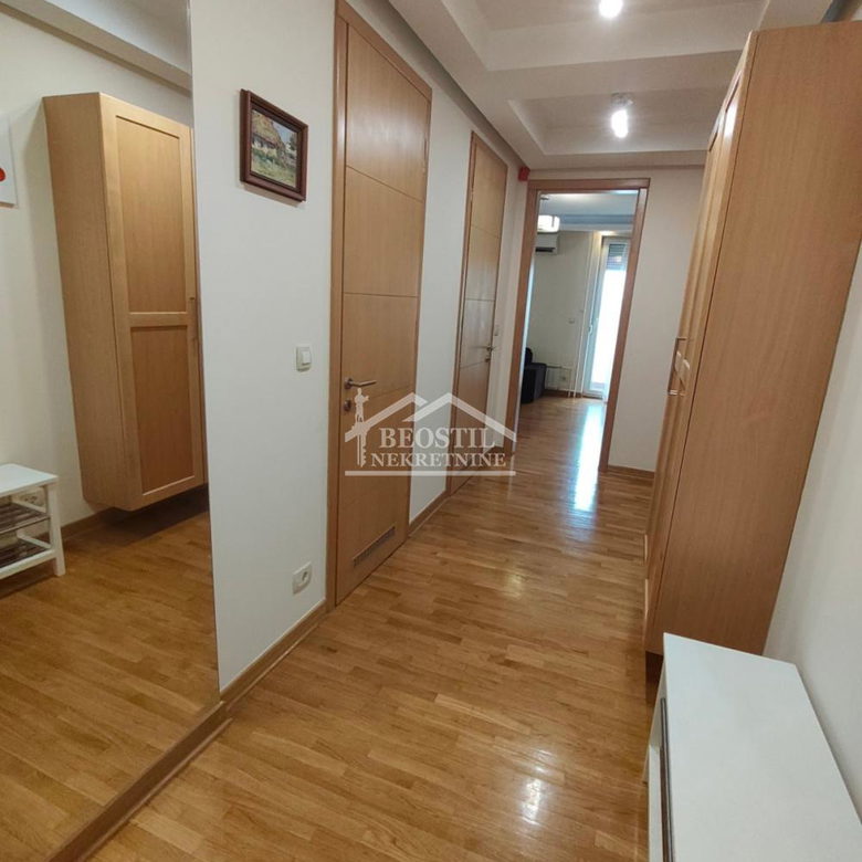 Stan Prodaja Beograd Blok 67 - Belville 106 m2