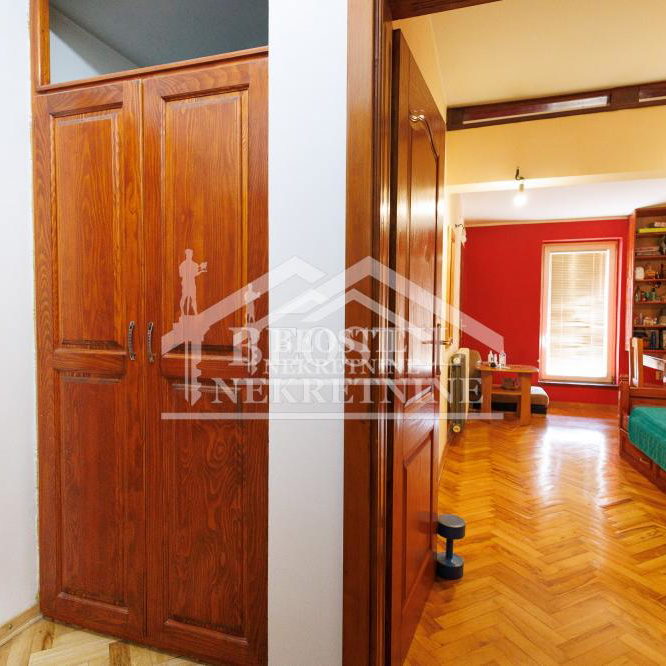 Četvorosoban stan na prodaju, Gundulićev Venac, Beograd, 109m², 349.900 €