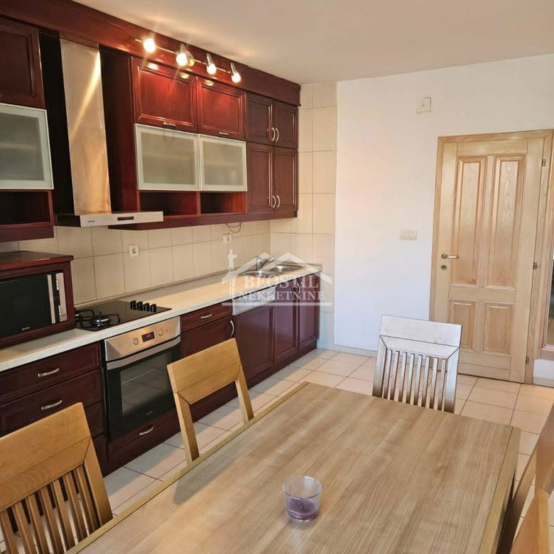 Stan Prodaja Beograd Karaburma 71 m2