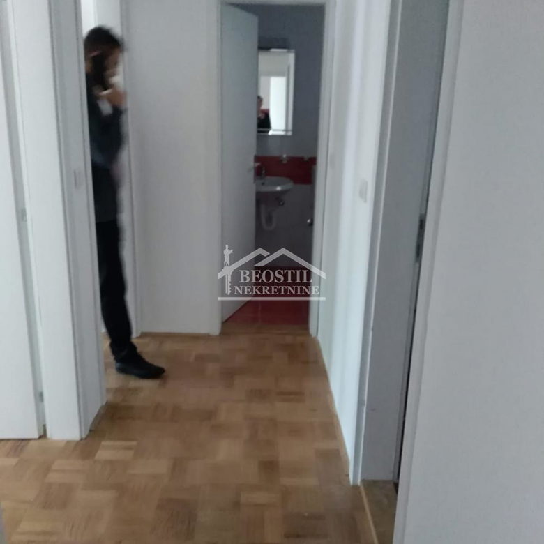 Stan Prodaja Beograd Zemun Polje 62 m2