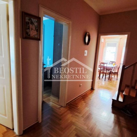 Četvorosoban stan na prodaju, Žarkovo, Beograd, 89m², 211.200 €