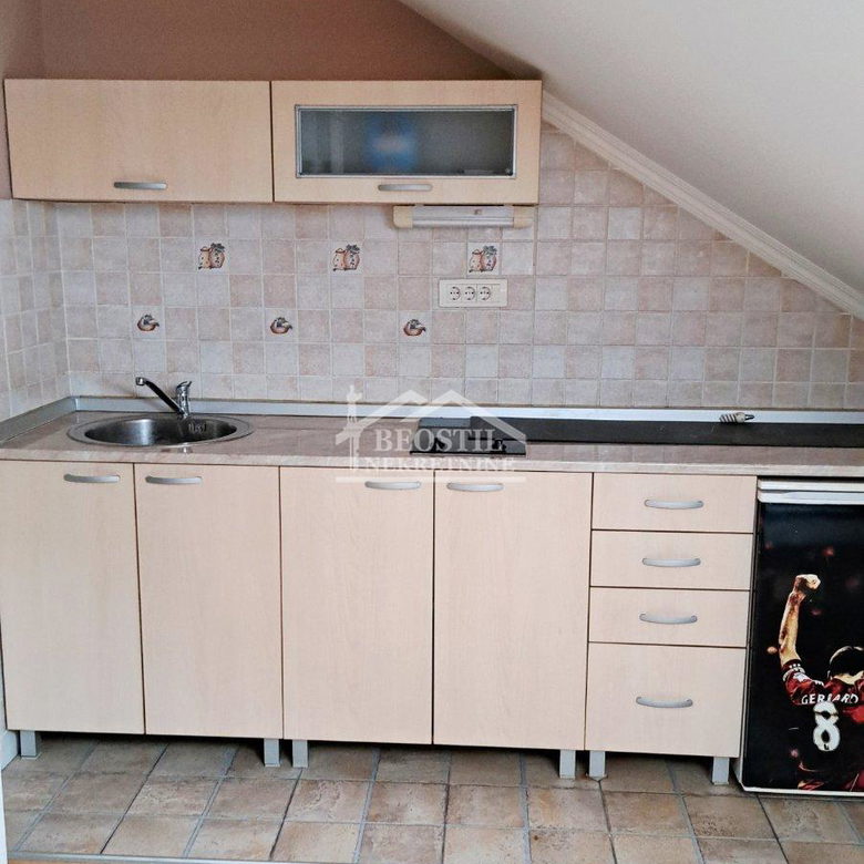 Četvorosoban stan na prodaju, Žarkovo, Beograd, 89m², 211.200 €
