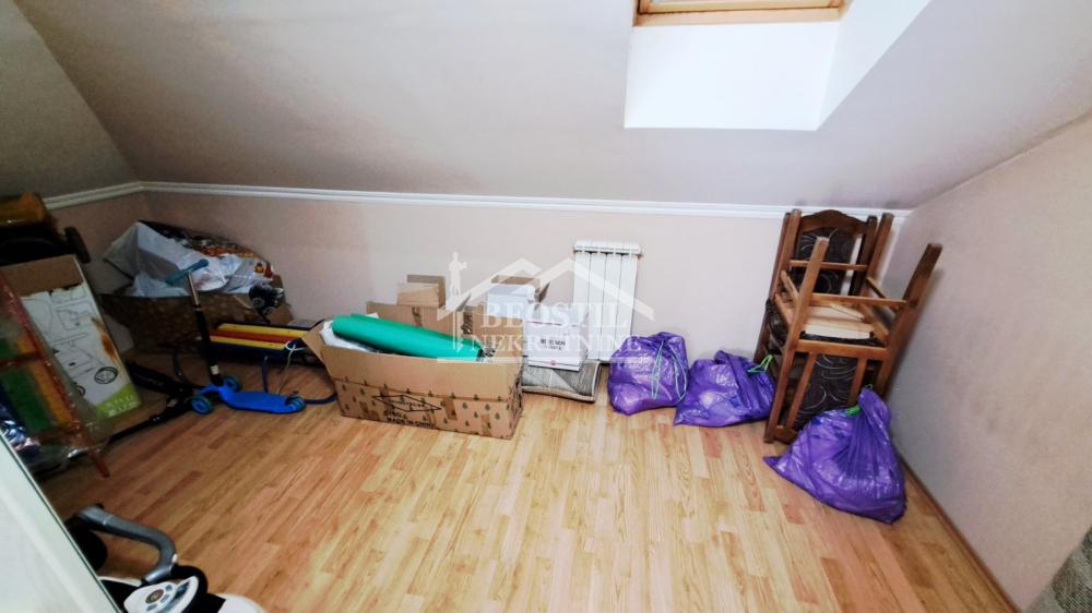 Četvorosoban stan na prodaju, Žarkovo, Beograd, 89m², 211.200 €