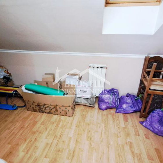 Četvorosoban stan na prodaju, Žarkovo, Beograd, 89m², 211.200 €