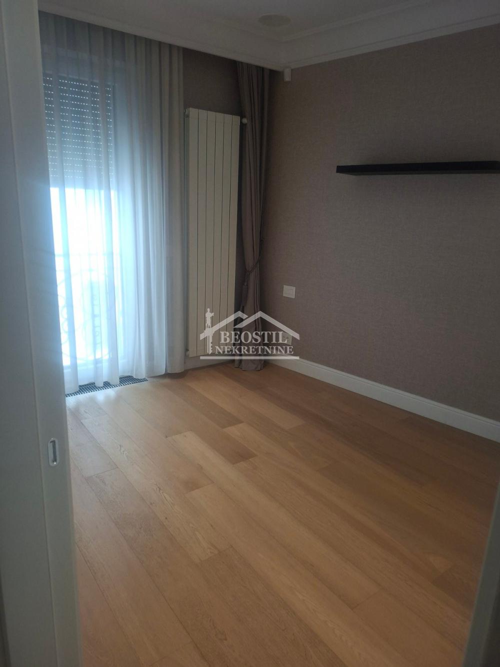 Četvorosoban stan za izdavanje, Hram Svetog Save, Beograd, 137m², 3.200 €/mes