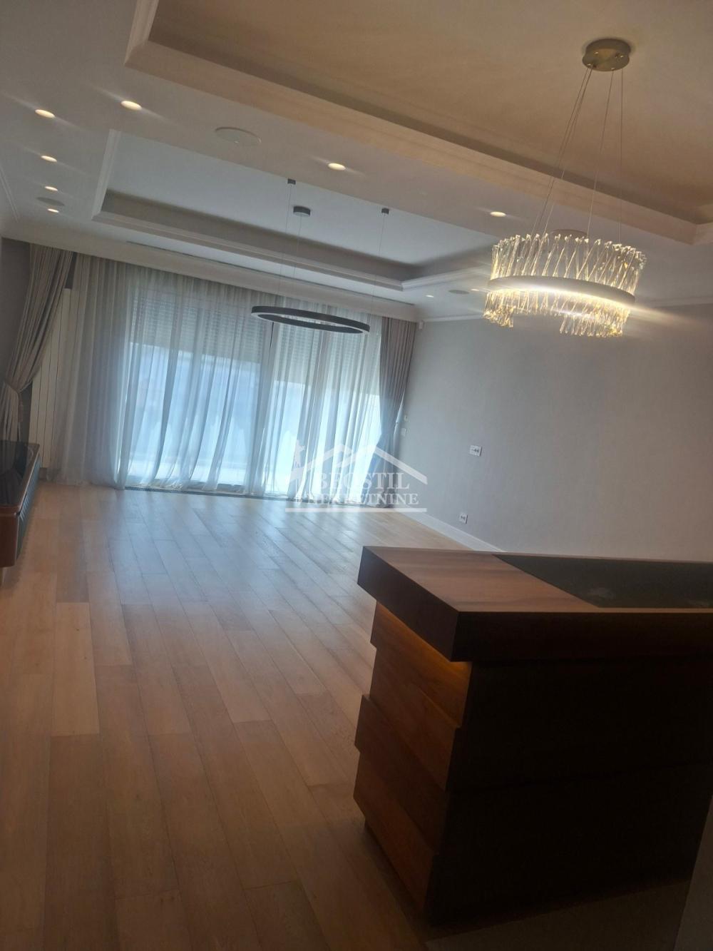 Stan Izdavanje Beograd Hram Svetog Save 137 m2