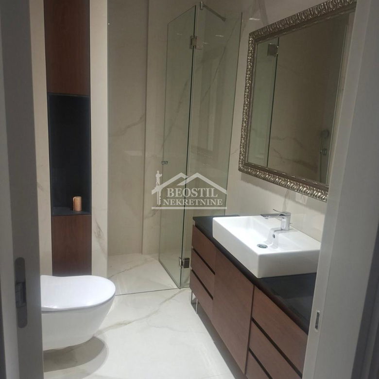 Stan Izdavanje Beograd Hram Svetog Save 137 m2